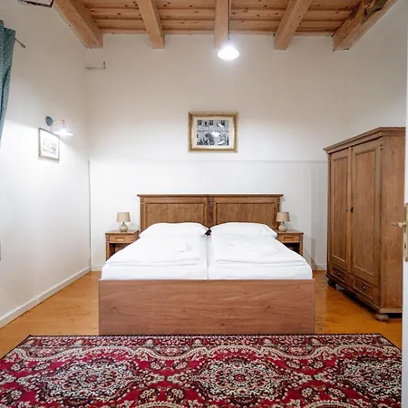 Hostel Cosmopolitan* *