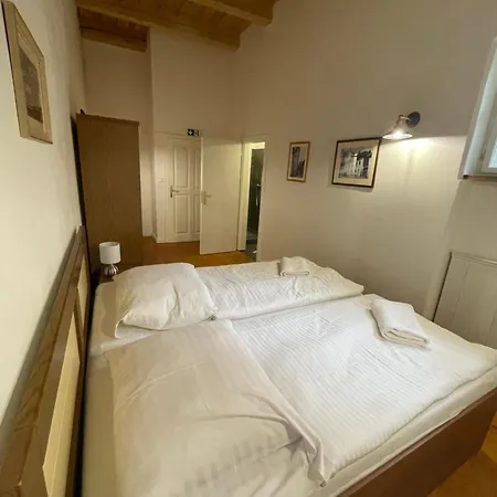 Cosmopolitan* Banská Štiavnica