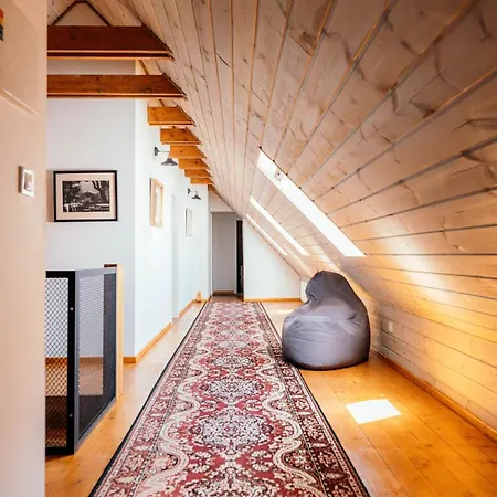 Cosmopolitan* Vandrerhjem