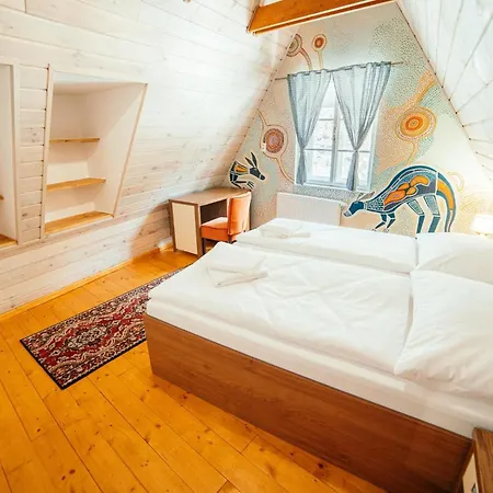 Hostel Cosmopolitan*