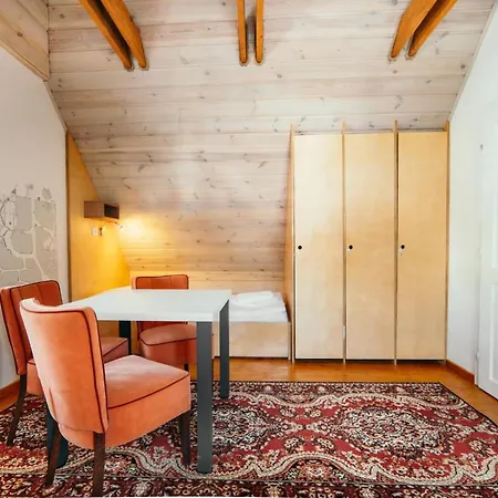 Cosmopolitan* * Banská Štiavnica