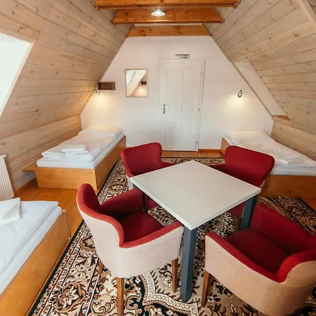 Hostel Cosmopolitan* Banska Stiavnica