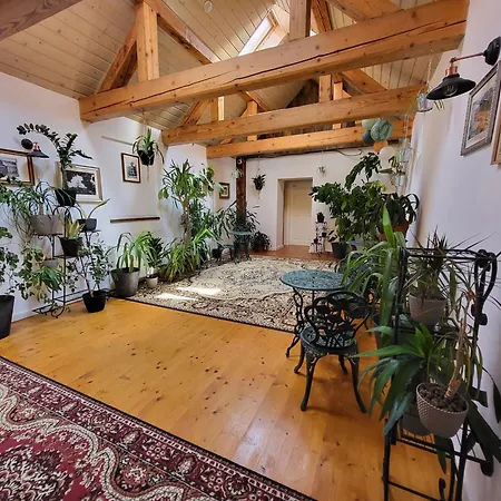 Hostel Cosmopolitan* Banska Stiavnica