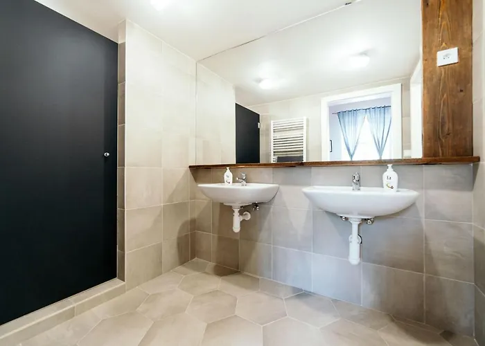 Albergue Cosmopolitan*