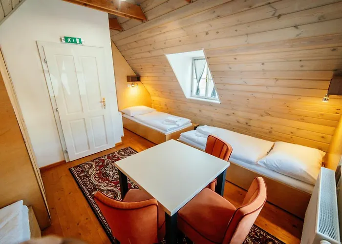 Cosmopolitan* 旅馆