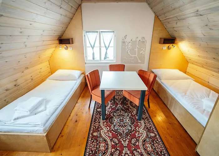 Cosmopolitan* 旅馆 *