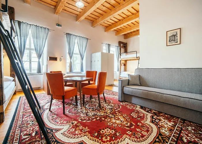 Cosmopolitan* * Banská Štiavnica