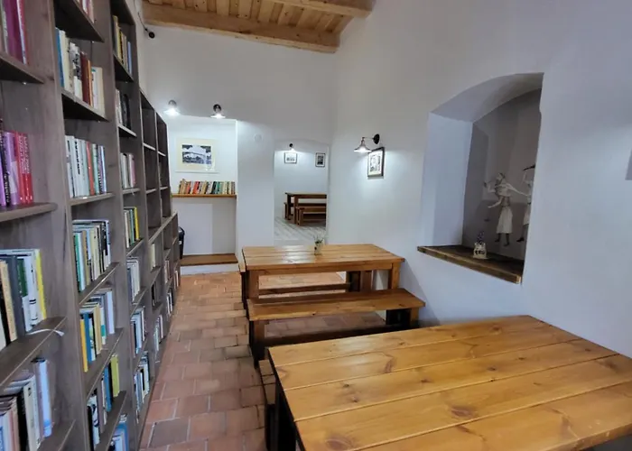 Albergue Cosmopolitan* *